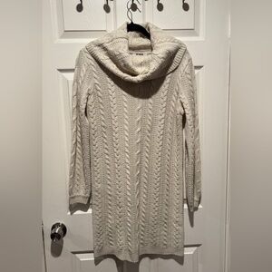 BB DAKOTA CREAM SWEATER